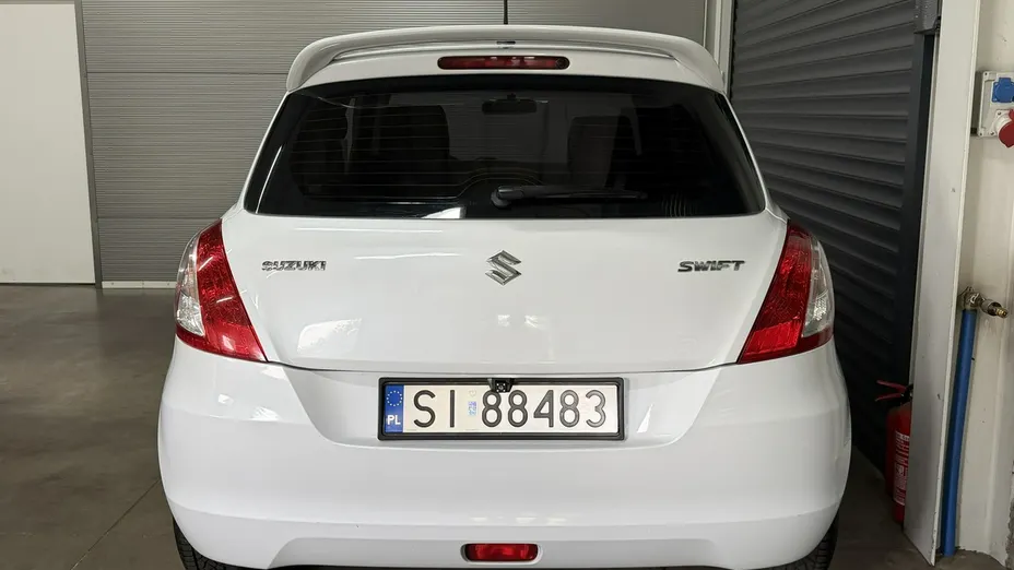 SUZUKI Swift -