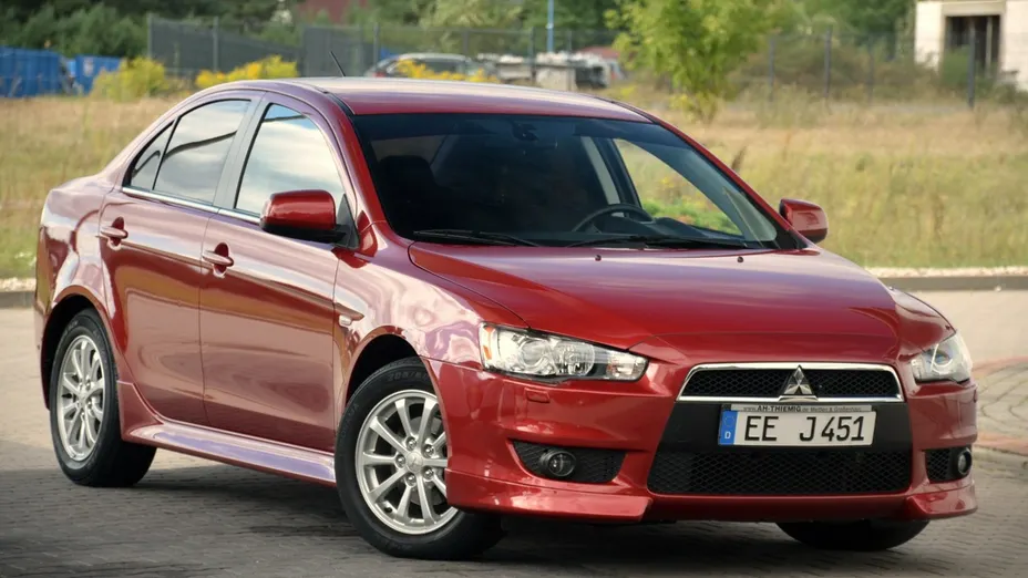 MITSUBISHI Lancer -