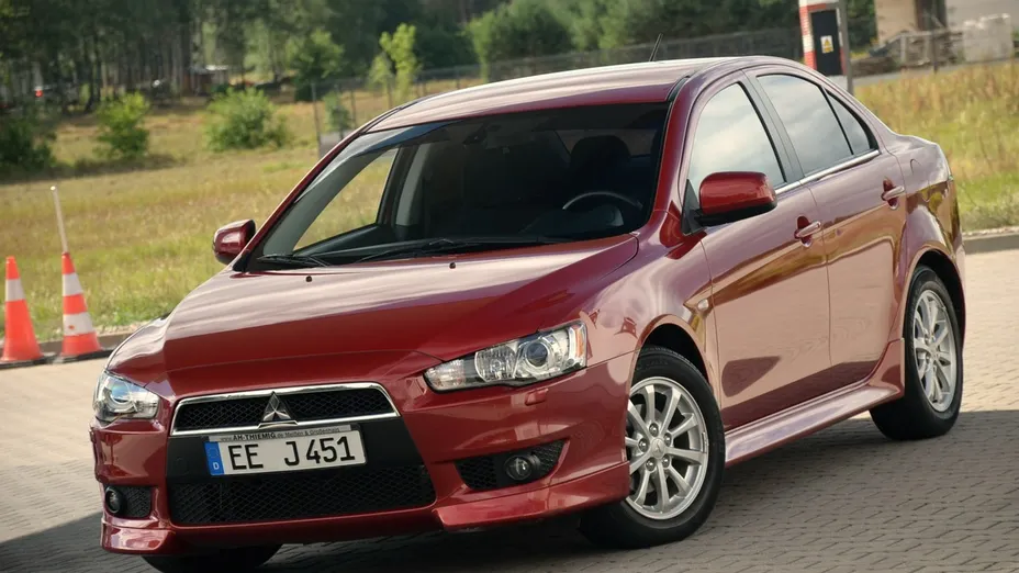 MITSUBISHI Lancer -