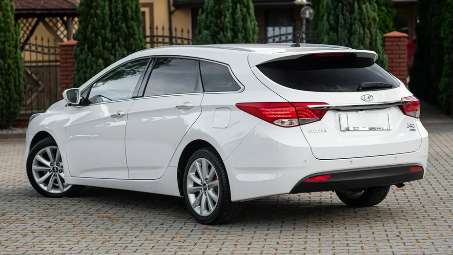 HYUNDAI i40 -