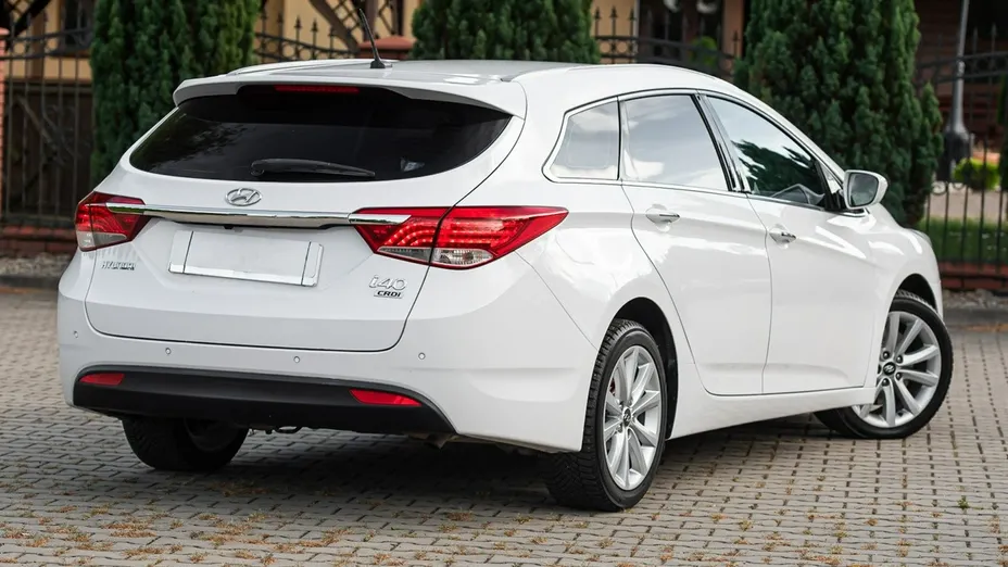 HYUNDAI i40 -
