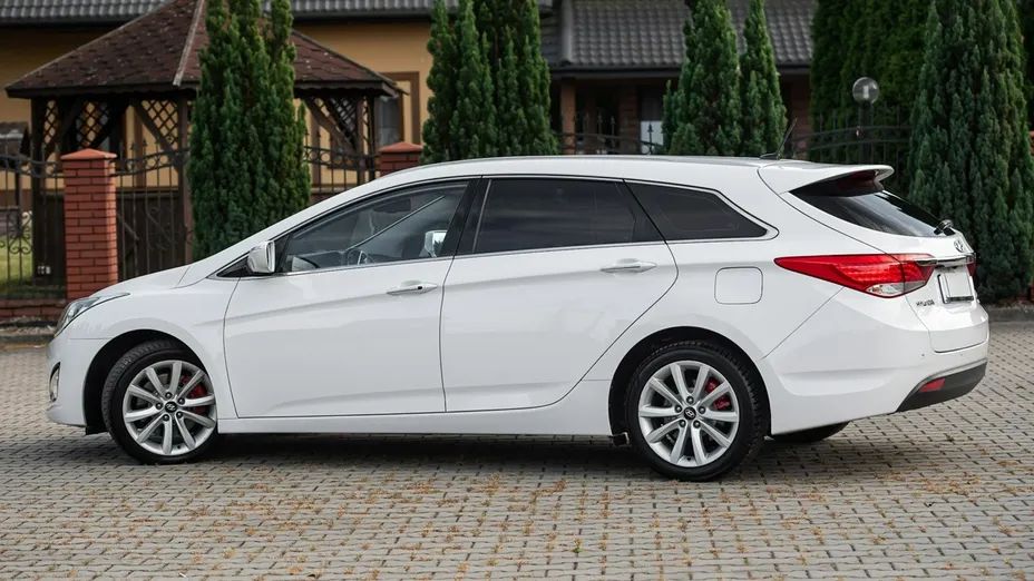 HYUNDAI i40 -