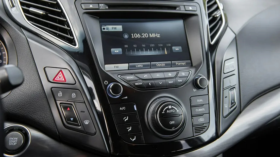 HYUNDAI i40 -