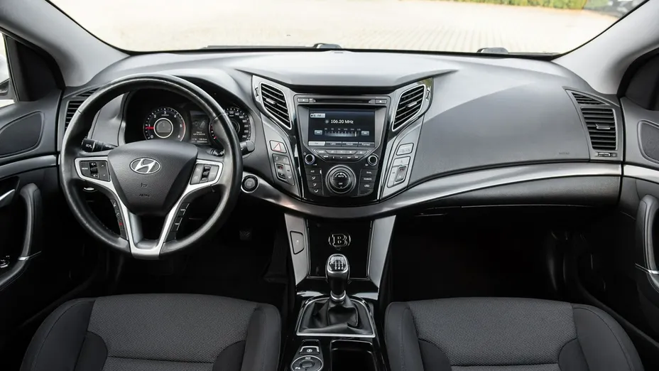 HYUNDAI i40 -