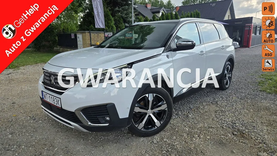 PEUGEOT 5008 -
