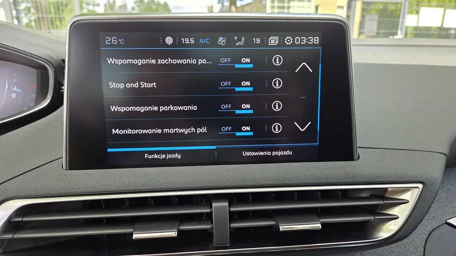 PEUGEOT 5008 -