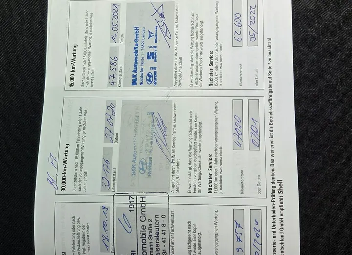 HYUNDAI Kona -