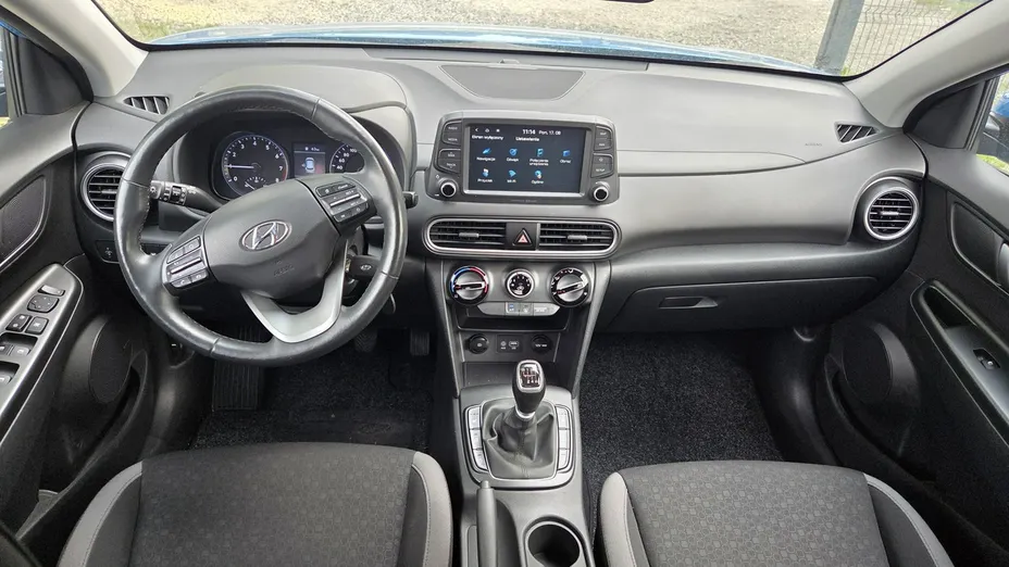 HYUNDAI Kona -