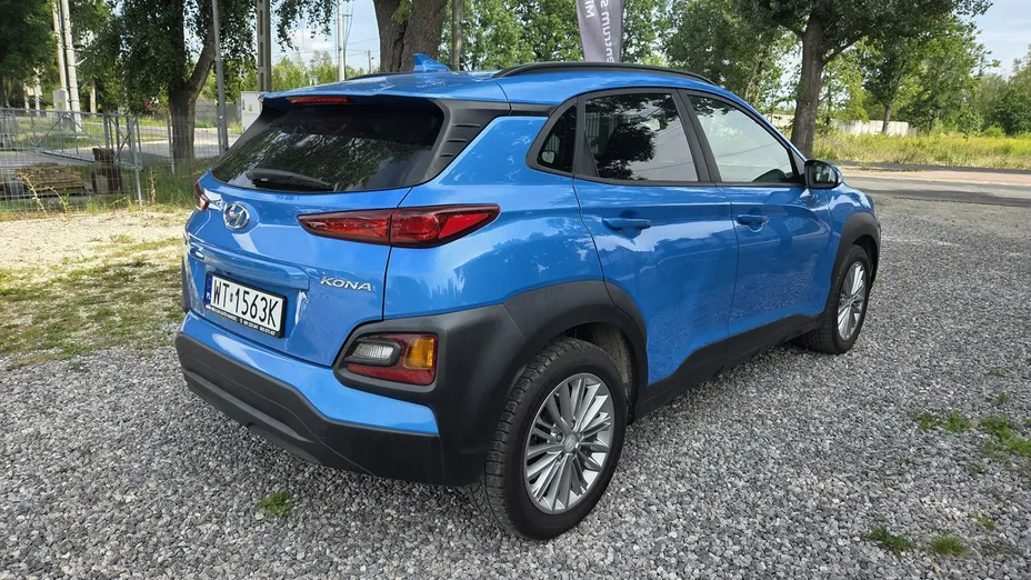 HYUNDAI Kona -