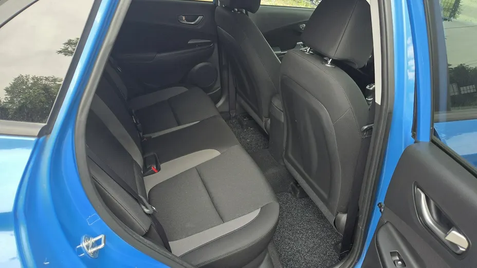HYUNDAI Kona -