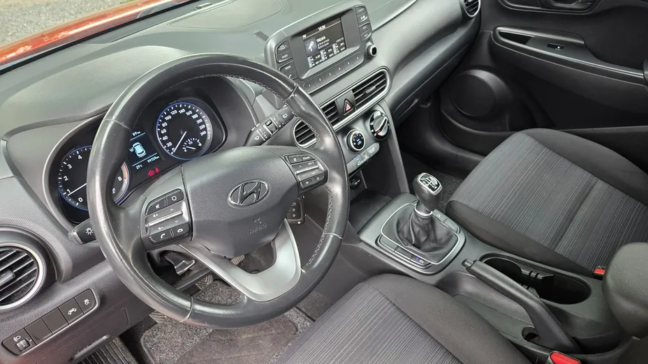 HYUNDAI Kona -