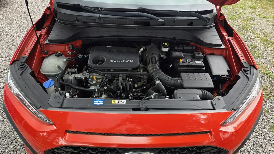 HYUNDAI Kona -