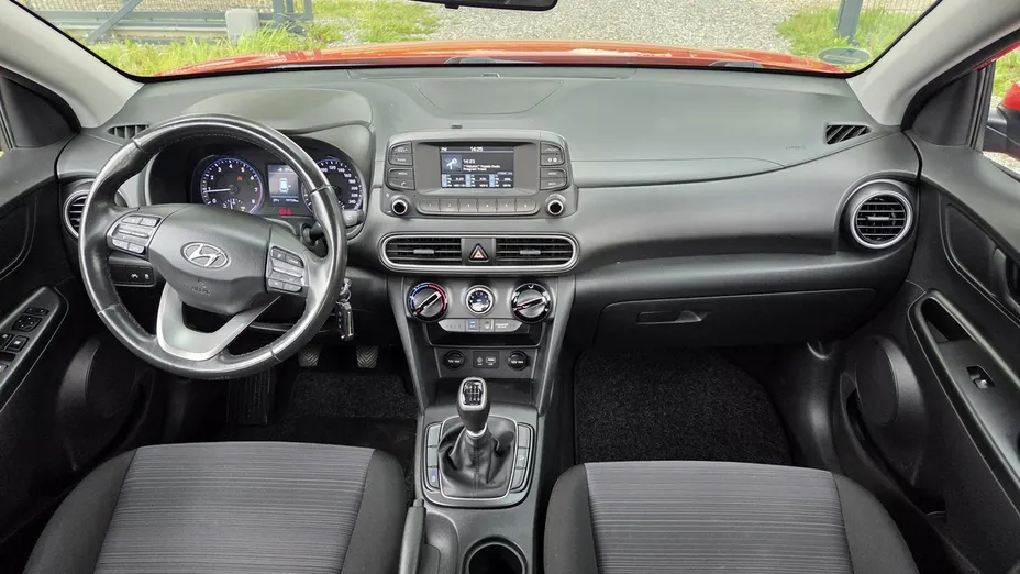 HYUNDAI Kona -