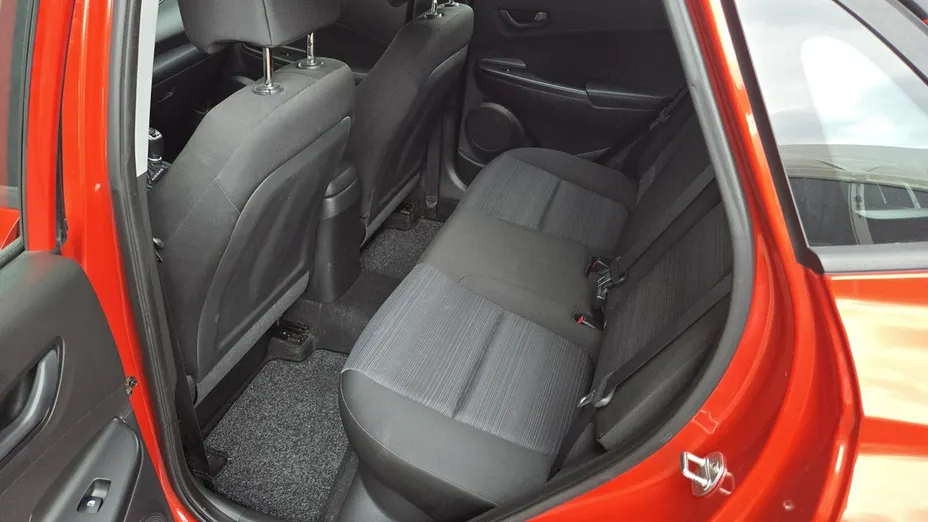 HYUNDAI Kona -