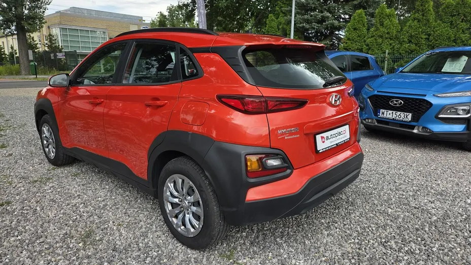 HYUNDAI Kona -