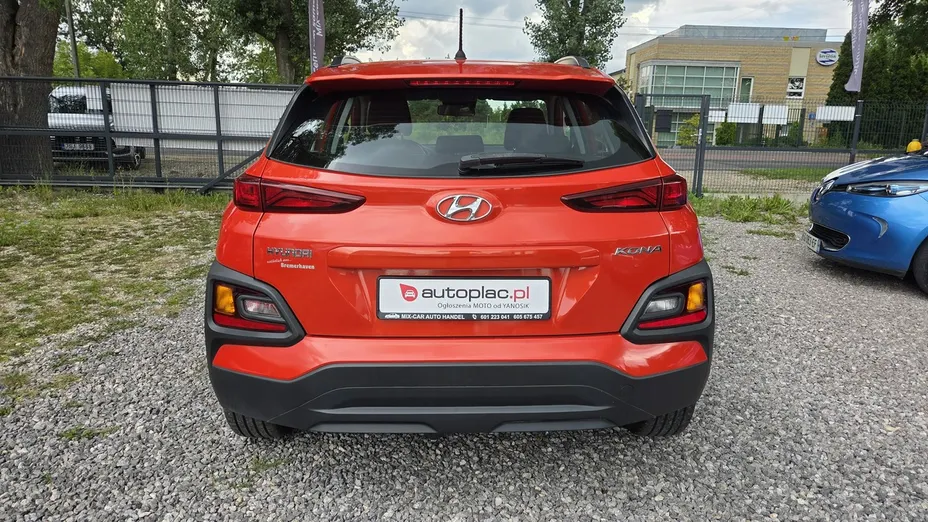 HYUNDAI Kona -