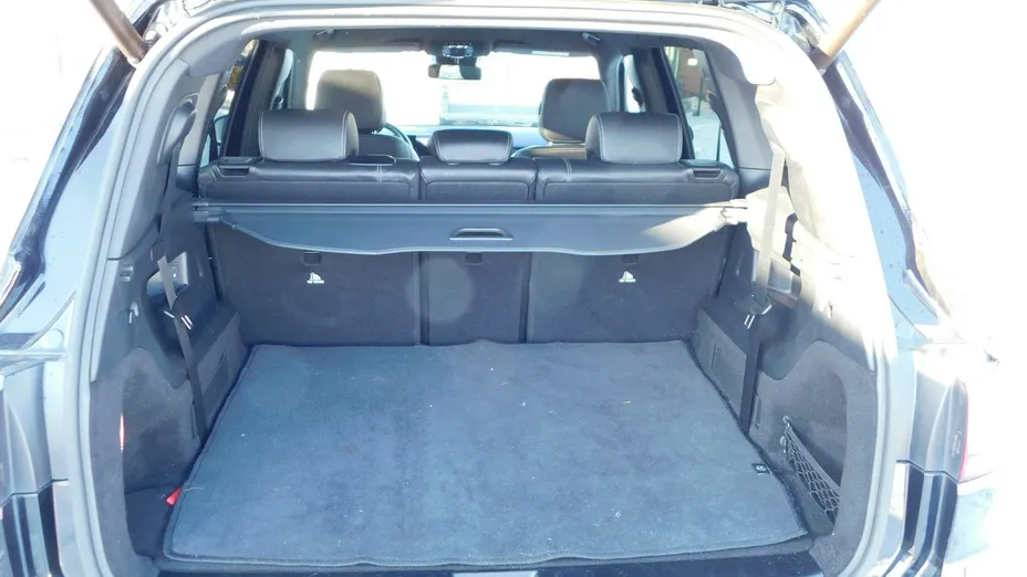 MERCEDES-BENZ GLB -