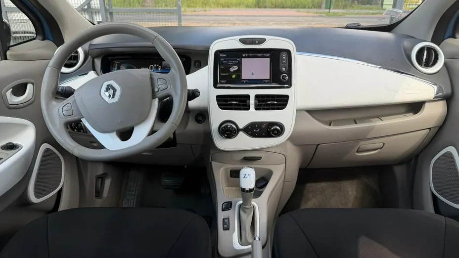 RENAULT ZOE -