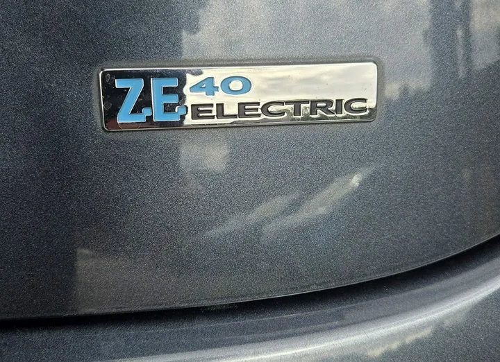 RENAULT ZOE -