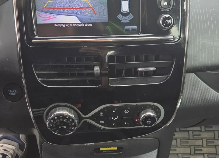 RENAULT ZOE -