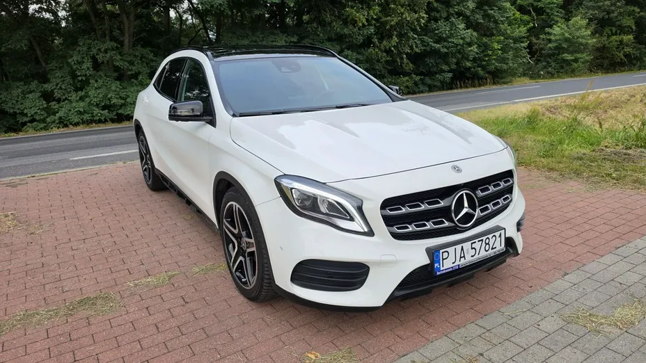 MERCEDES-BENZ GLA -