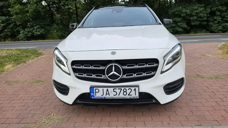 MERCEDES-BENZ GLA -