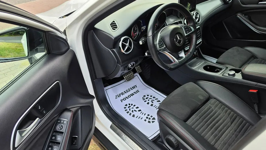 MERCEDES-BENZ GLA -