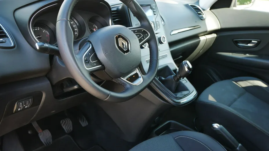RENAULT Scenic -