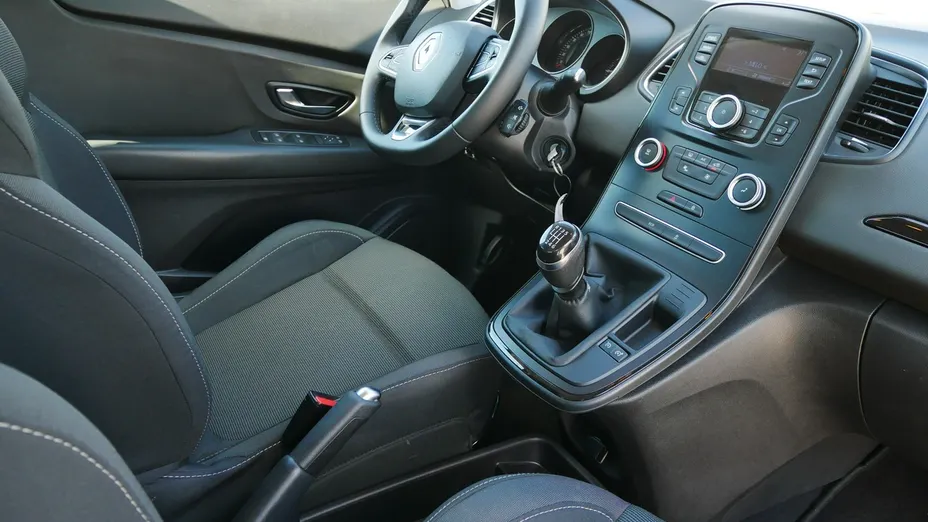 RENAULT Scenic -
