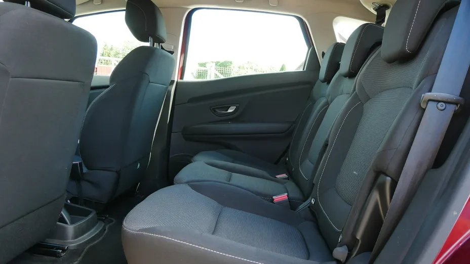 RENAULT Scenic -