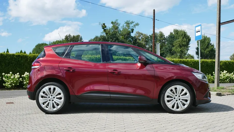 RENAULT Scenic -