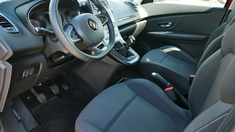 RENAULT Scenic -
