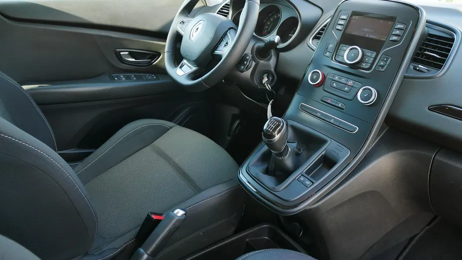 RENAULT Scenic -