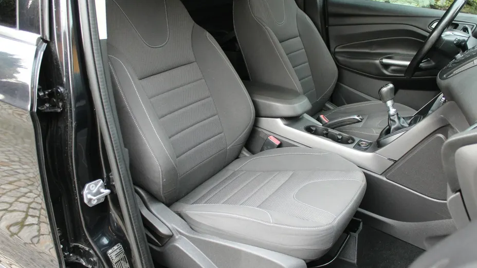 FORD Kuga -