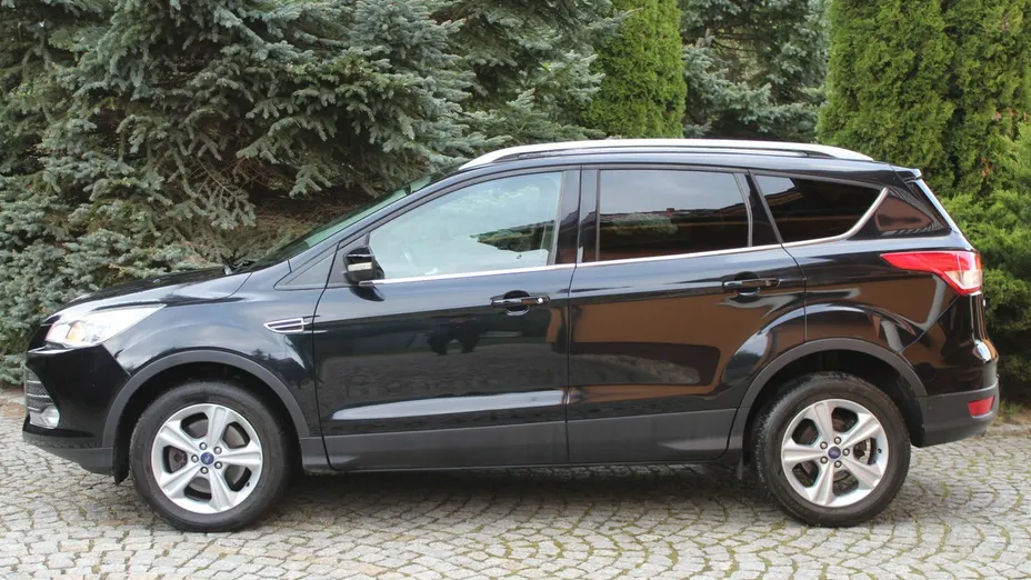 FORD Kuga -