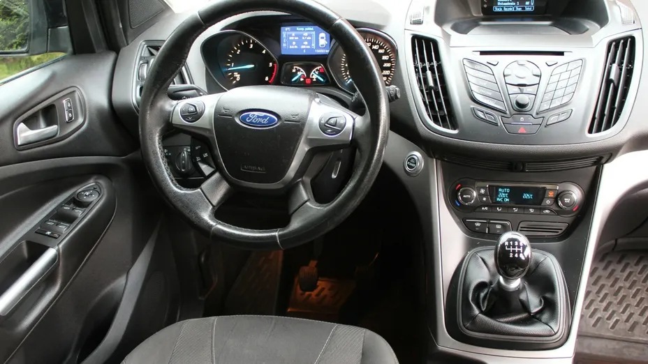 FORD Kuga -