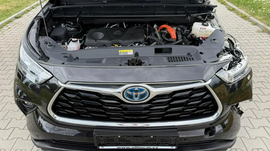 TOYOTA Highlander -