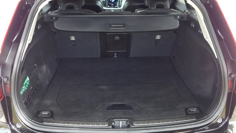 VOLVO V60 -
