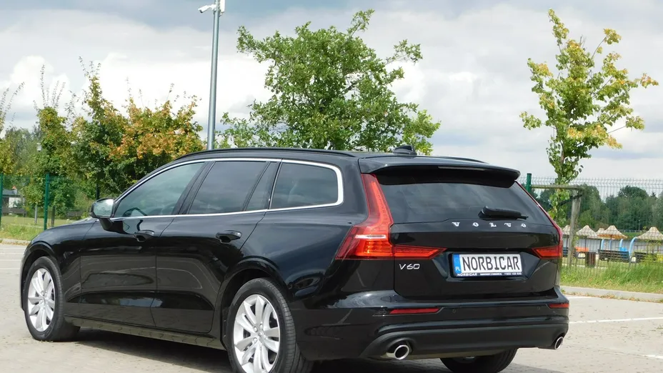 VOLVO V60 -
