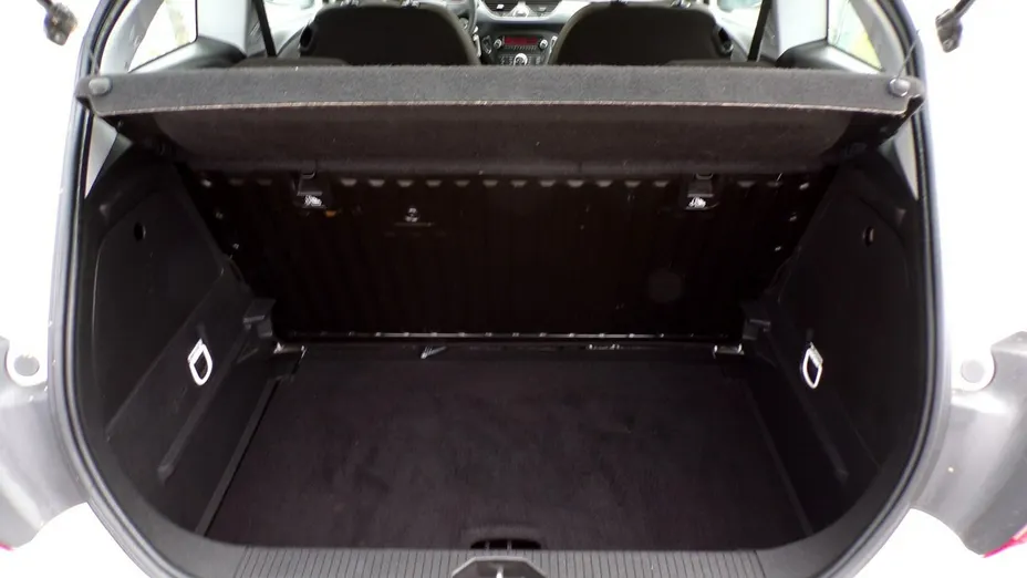 OPEL Corsa -