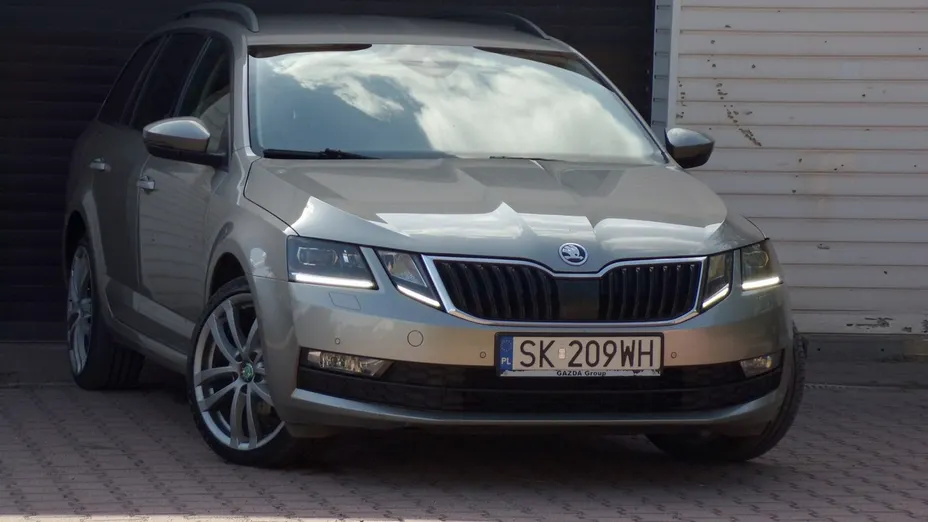 SKODA Octavia -
