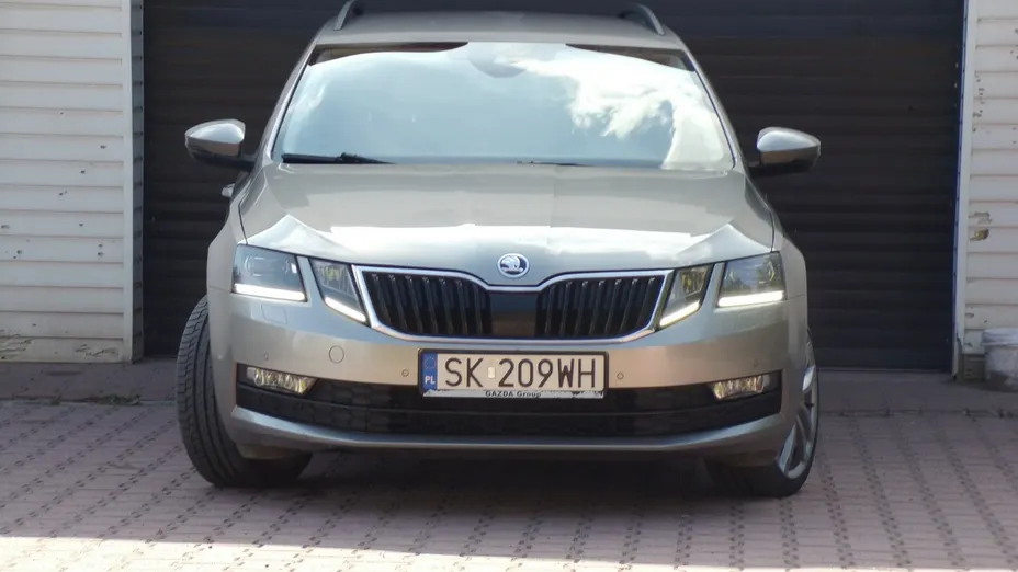 SKODA Octavia -