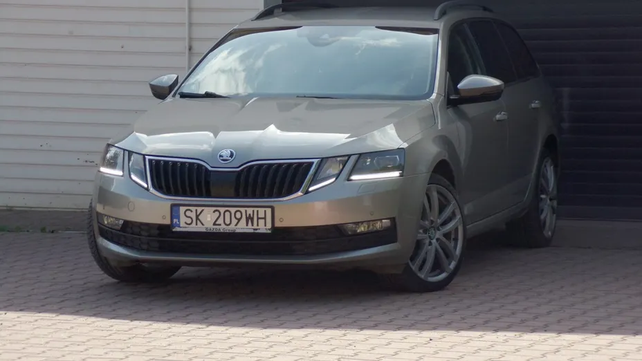 SKODA Octavia -