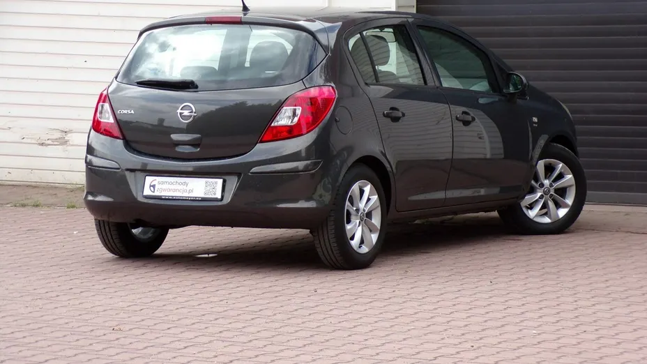 OPEL Corsa -
