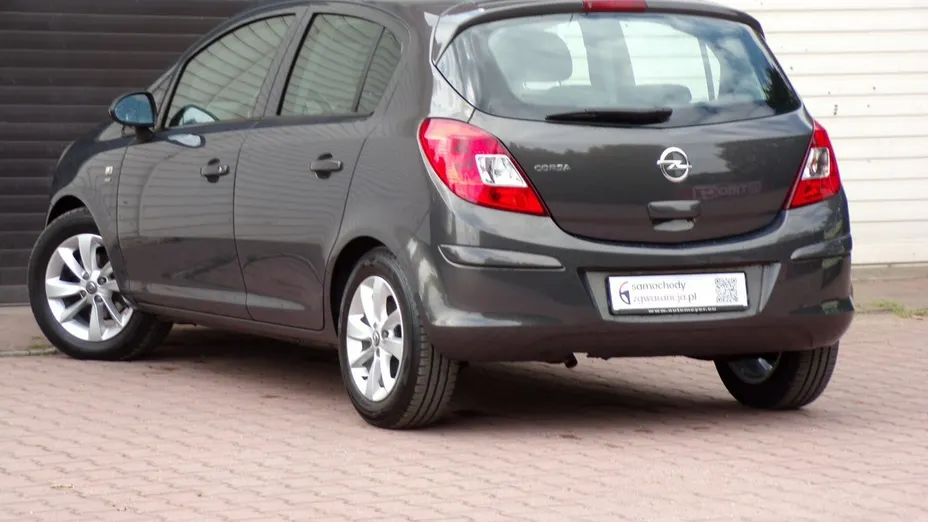 OPEL Corsa -