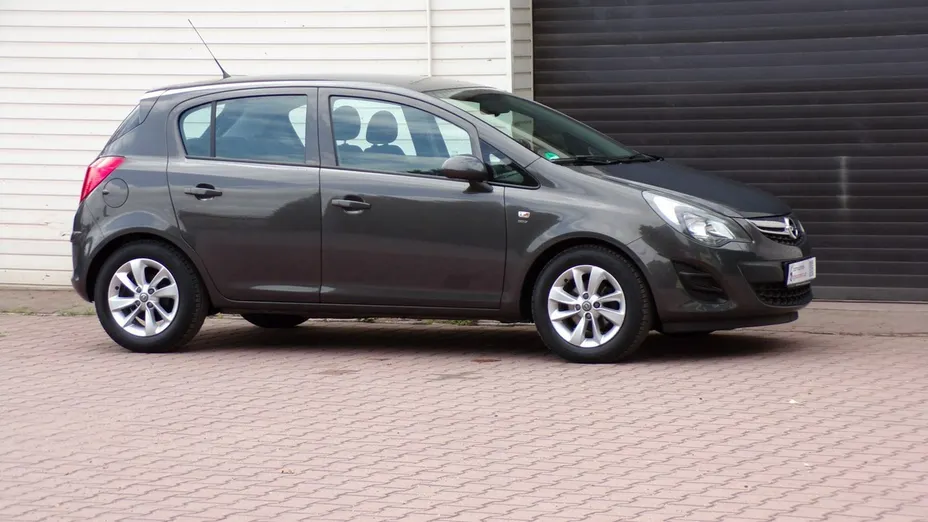 OPEL Corsa -