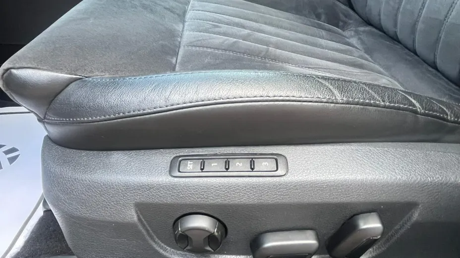 SKODA Superb -
