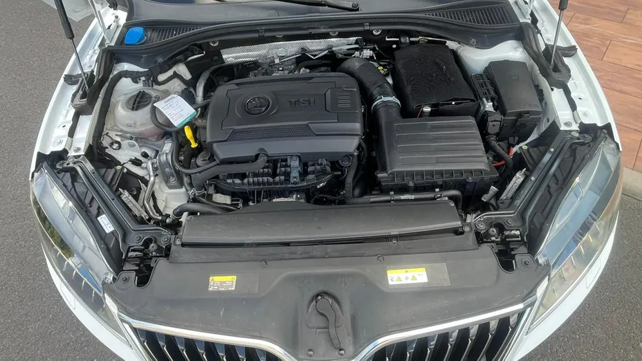 SKODA Superb -