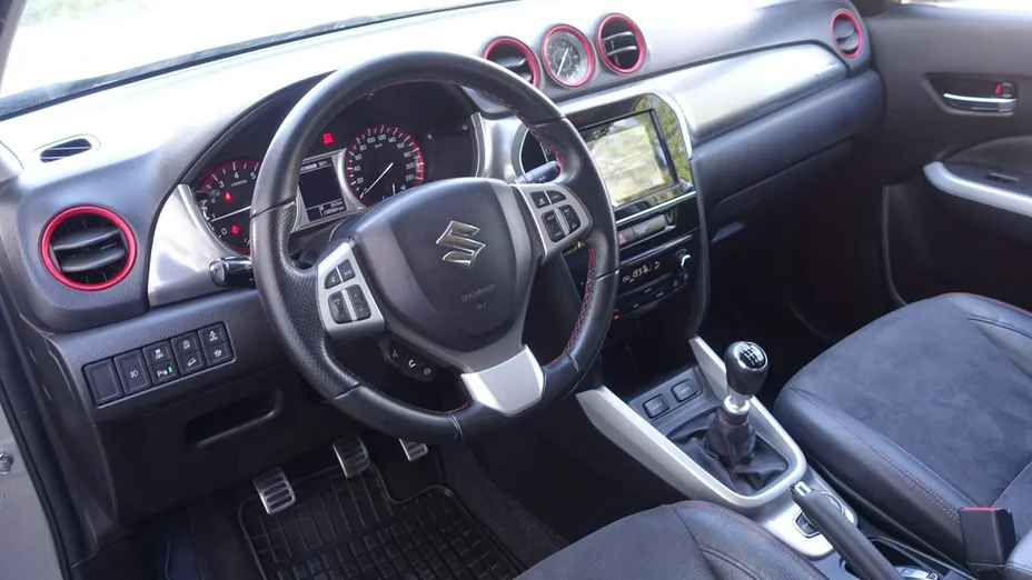 SUZUKI Vitara -