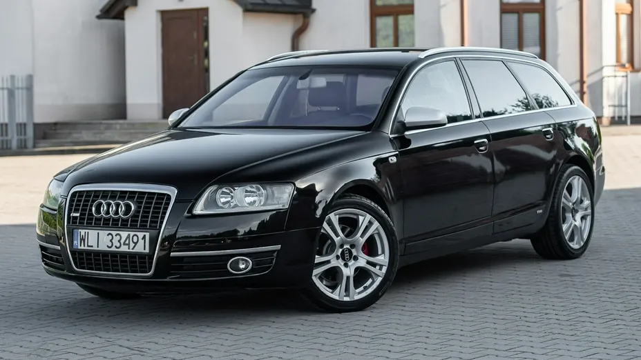 AUDI A6 -